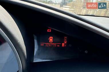 Мінівен Toyota Verso 2013 в 
