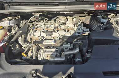 Минивэн Toyota Verso 2010 в 