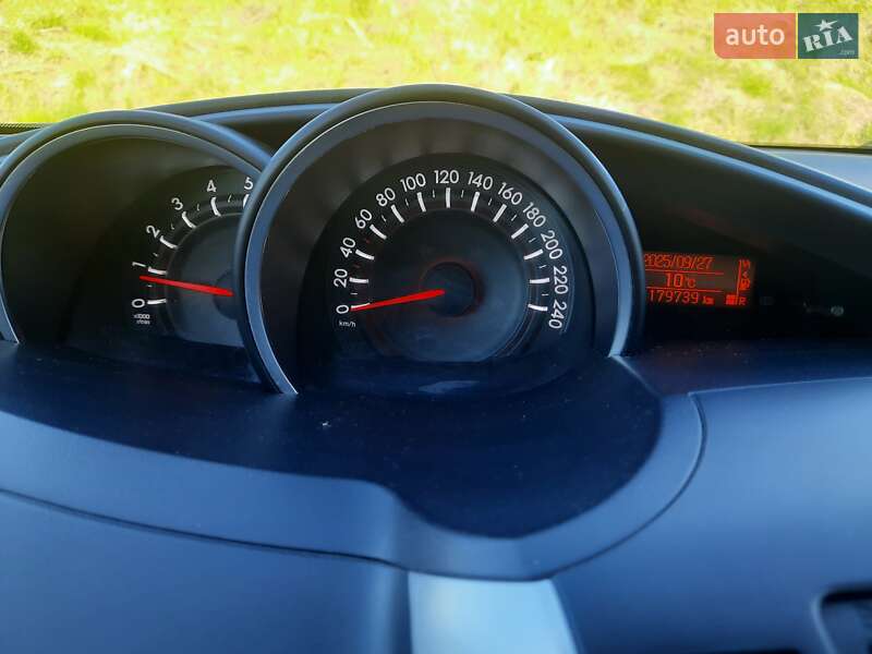 Минивэн Toyota Verso 2013 в Староконстантинове