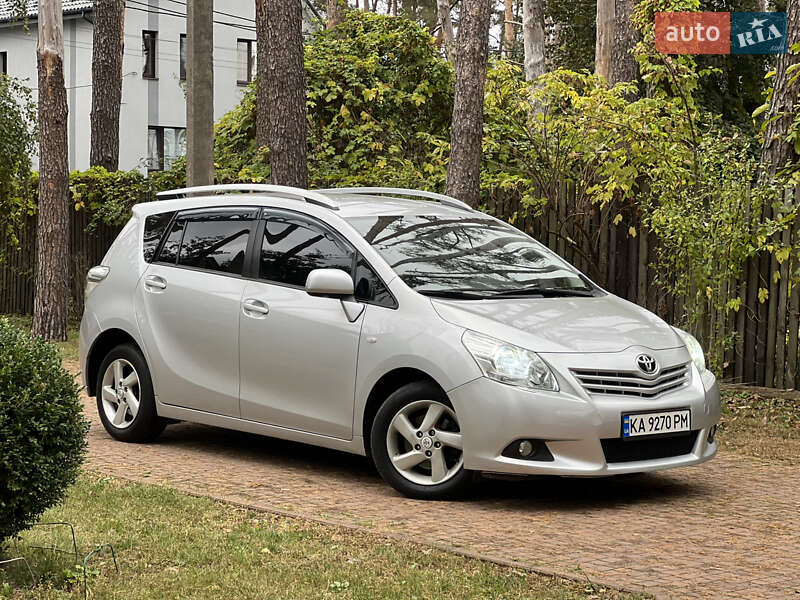 Toyota Verso 2011