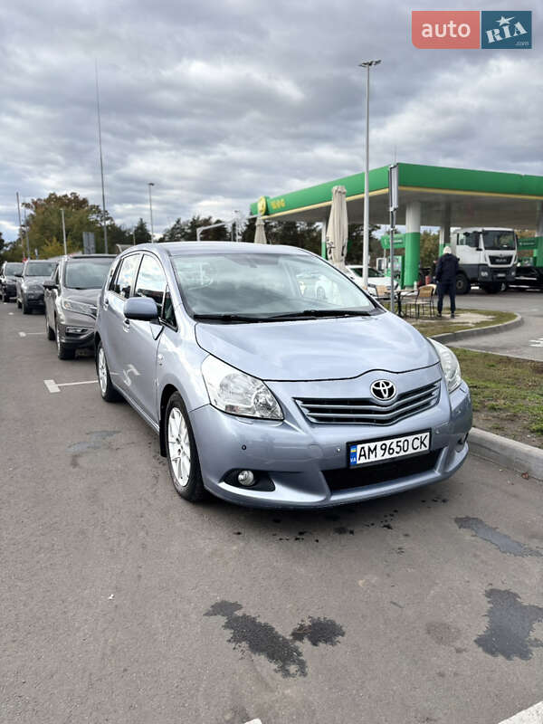 Toyota Verso 2011 Toyota Verso 2011