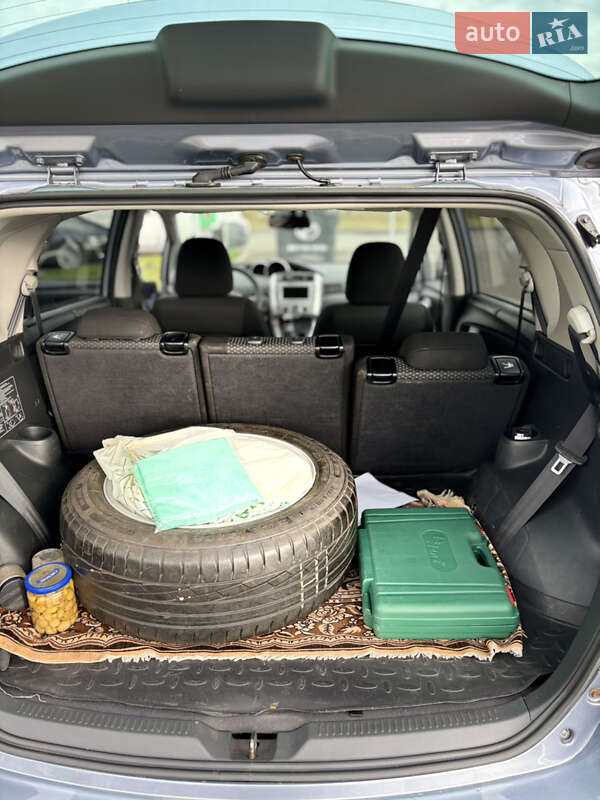 Мінівен Toyota Verso 2011 в Києві