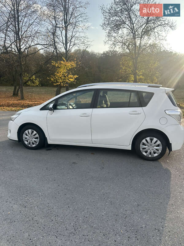 Минивэн Toyota Verso 2015 в Виннице