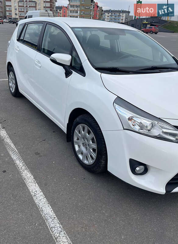 Toyota Verso 2015