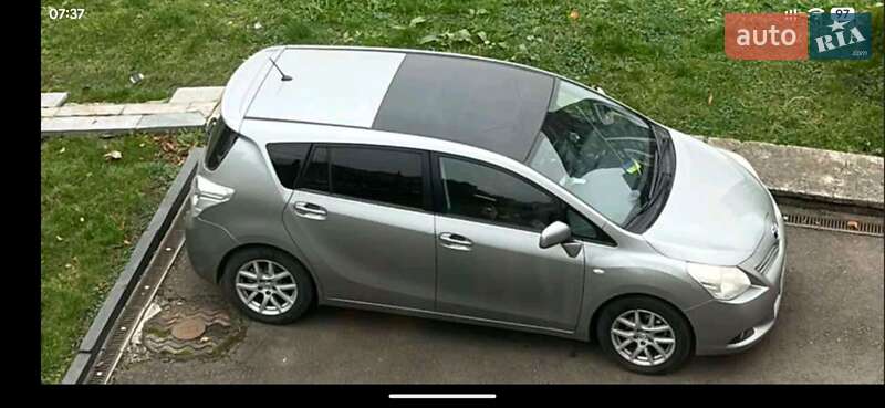 Универсал Toyota Verso 2012 в Ровно фото 3 Универсал Toyota Verso 2012 в Ровно