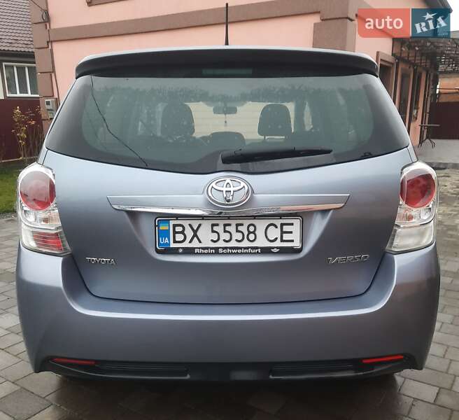 Мінівен Toyota Verso 2013 в Старокостянтинові