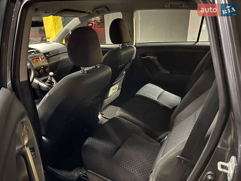 Минивэн Toyota Verso 2010 в Львове