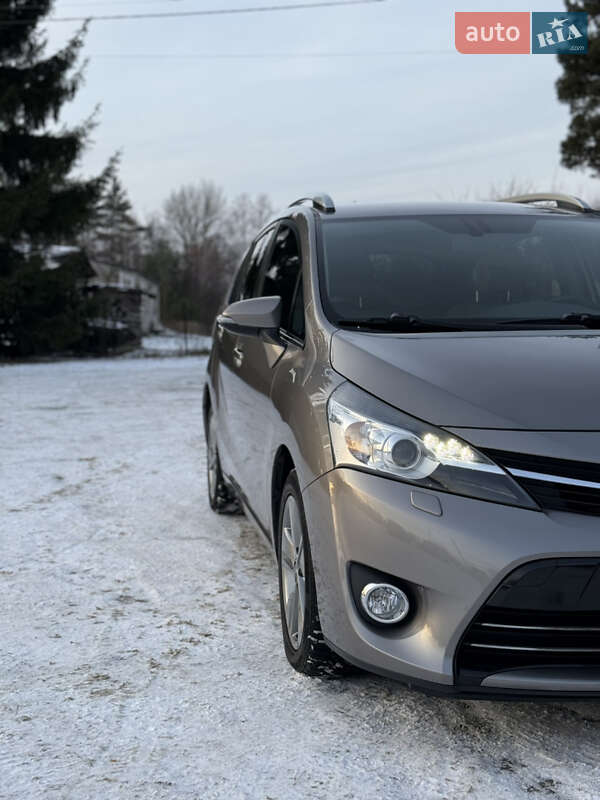 Минивэн Toyota Verso 2014 в Луцке фото 20 Минивэн Toyota Verso 2014 в Луцке