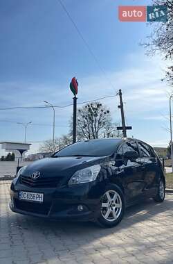 Мінівен Toyota Verso 2009 в Львові