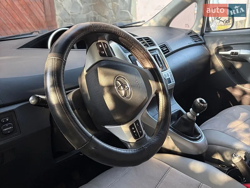 Toyota Verso 2011
