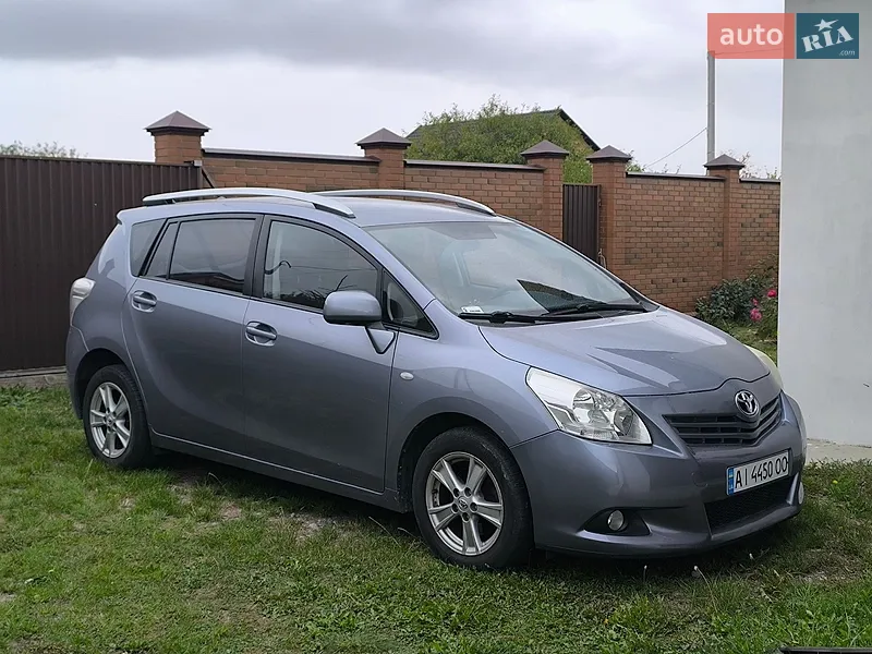 Toyota Verso 2011