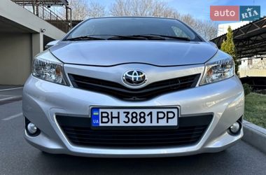 Хэтчбек Toyota Vitz 2012 в Обухове
