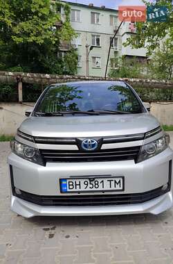Мінівен Toyota Voxy 2015 в Одесі