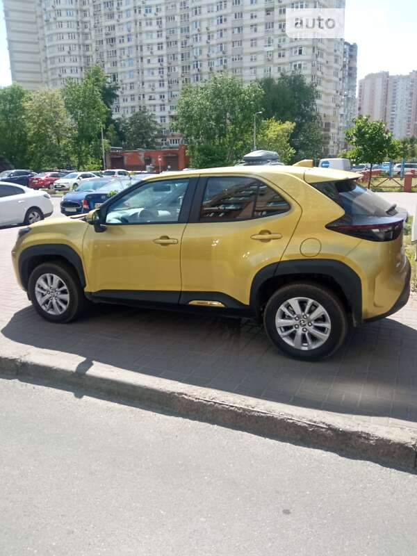 Внедорожник / Кроссовер Toyota Yaris Cross 2023 в Киеве