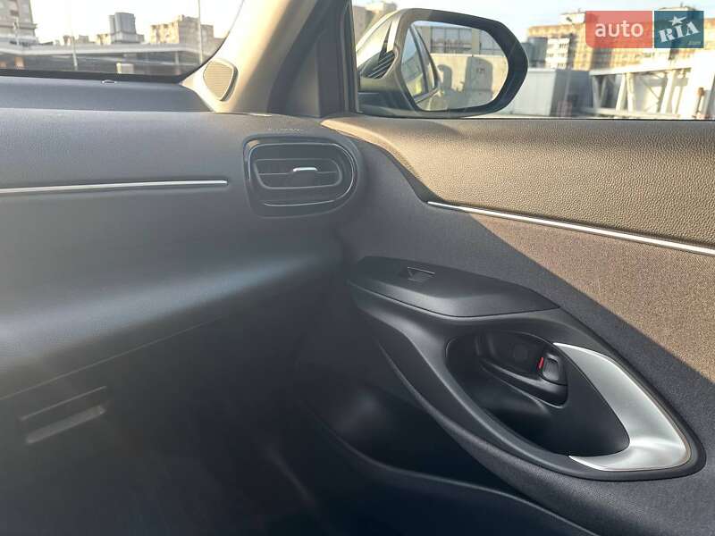 Внедорожник / Кроссовер Toyota Yaris Cross 2023 в Киеве
