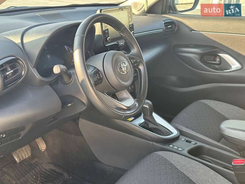 Внедорожник / Кроссовер Toyota Yaris Cross 2023 в Киеве