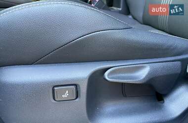 Позашляховик / Кросовер Toyota Yaris Cross 2021 в 