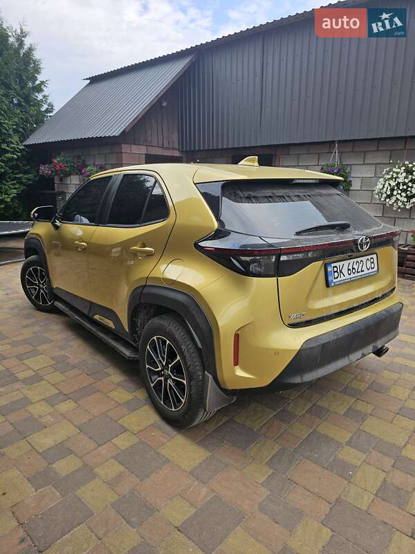Внедорожник / Кроссовер Toyota Yaris Cross 2024 в Сарнах