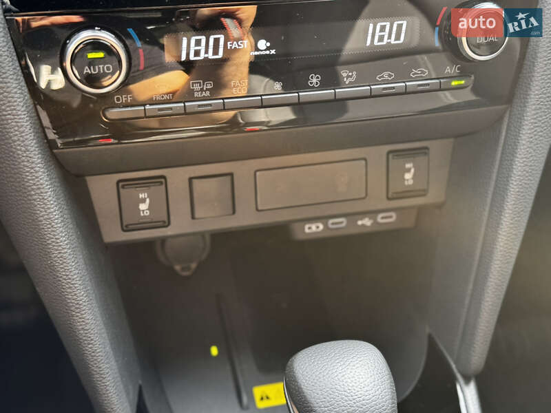 Внедорожник / Кроссовер Toyota Yaris Cross 2024 в Полтаве