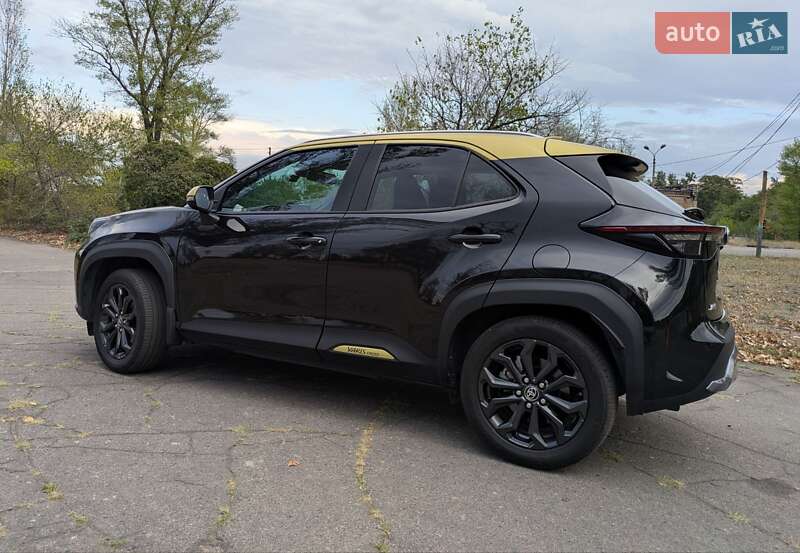 Внедорожник / Кроссовер Toyota Yaris Cross 2021 в Каменском