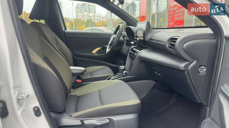 Внедорожник / Кроссовер Toyota Yaris Cross 2024 в Харькове