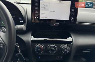 Позашляховик / Кросовер Toyota Yaris Cross 2022 в 