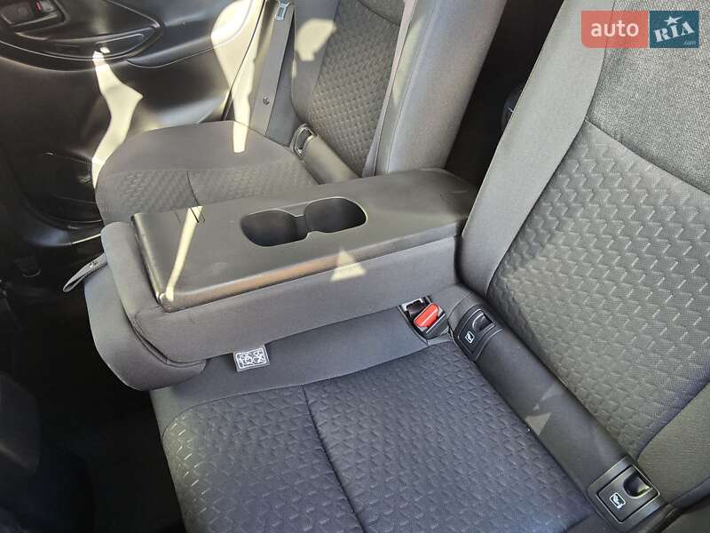 Внедорожник / Кроссовер Toyota Yaris Cross 2023 в Ромнах