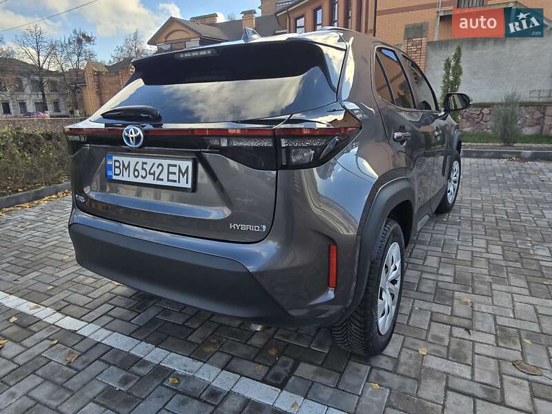 Внедорожник / Кроссовер Toyota Yaris Cross 2023 в Ромнах