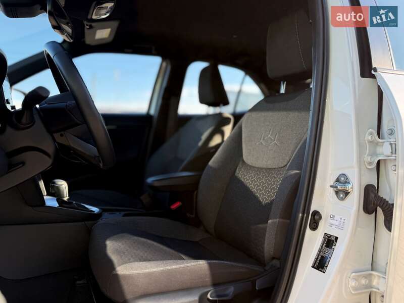 Внедорожник / Кроссовер Toyota Yaris Cross 2023 в Киеве