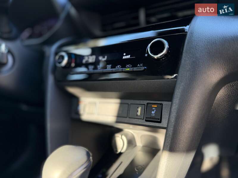 Внедорожник / Кроссовер Toyota Yaris Cross 2023 в Киеве