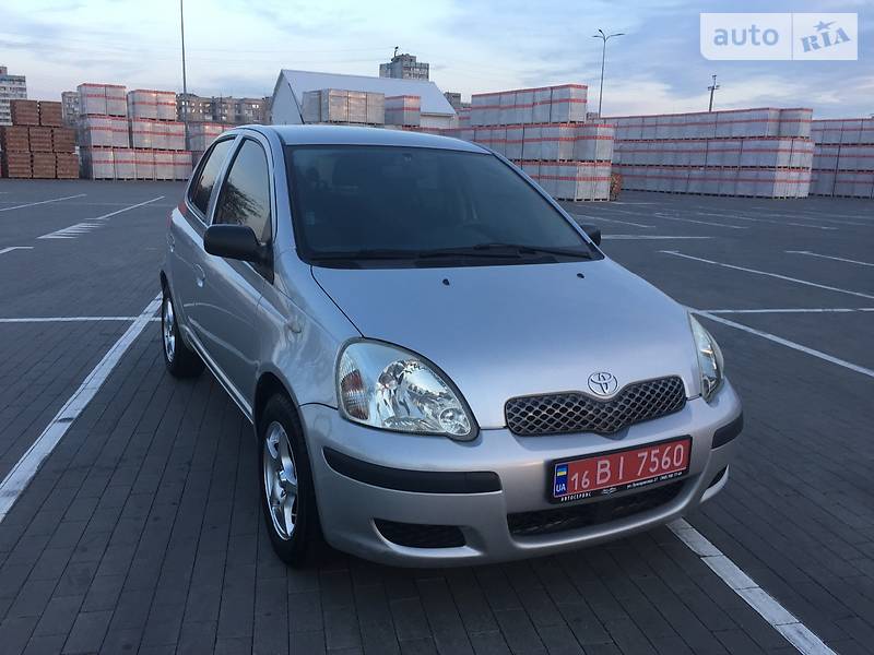  Toyota Yaris 2004 в Одессе