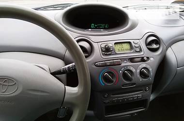 Хэтчбек Toyota Yaris 2001 в Львове