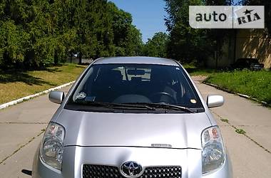 Хэтчбек Toyota Yaris 2007 в Остроге