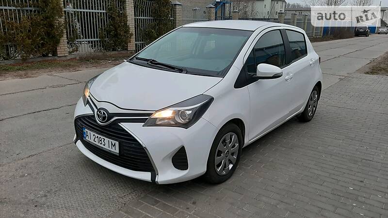 Хэтчбек Toyota Yaris 2015 в Киеве