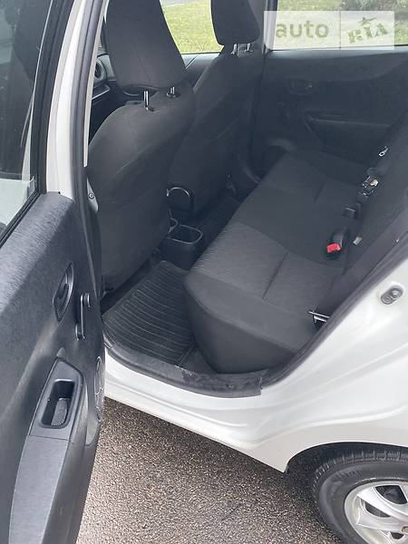 Хетчбек Toyota Yaris 2012 в Маневичах