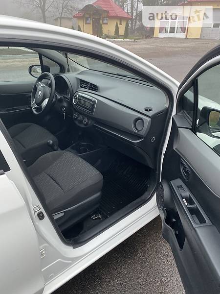 Хетчбек Toyota Yaris 2012 в Маневичах