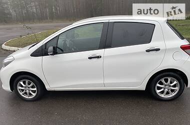 Хетчбек Toyota Yaris 2012 в Маневичах