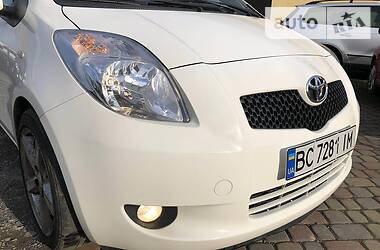 Хетчбек Toyota Yaris 2007 в 