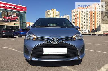 Хетчбек Toyota Yaris 2016 в 
