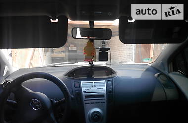 Хетчбек Toyota Yaris 2008 в  фото 23 Хетчбек Toyota Yaris 2008 в