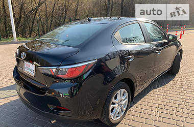 Седан Toyota Yaris 2018 в 