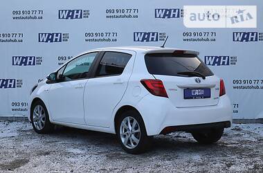 Хетчбек Toyota Yaris 2014 в Києві