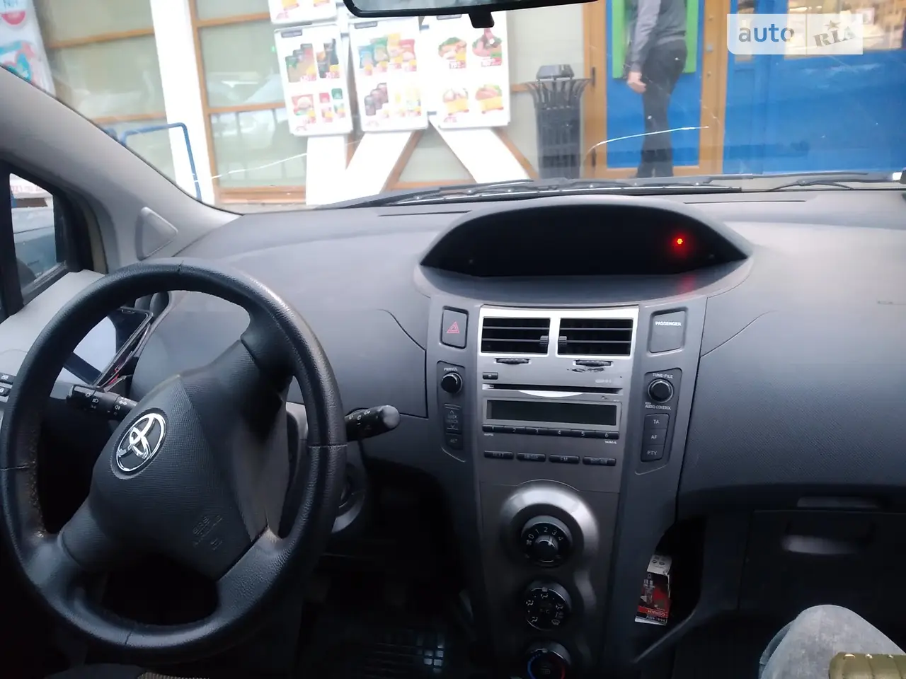 2011 Toyota Yaris - мініатюра 5