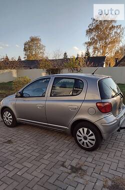 Хетчбек Toyota Yaris 2004 в Охтирці