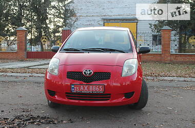 Хэтчбек Toyota Yaris 2008 в Сумах