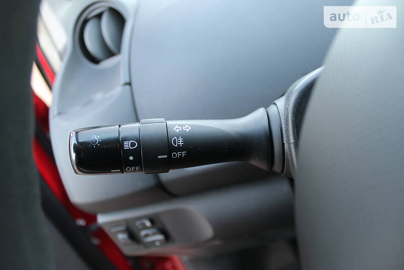Хэтчбек Toyota Yaris 2008 в Сумах