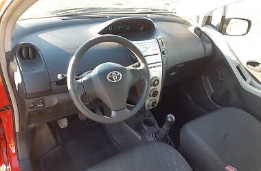 Хетчбек Toyota Yaris 2008 в Рівному