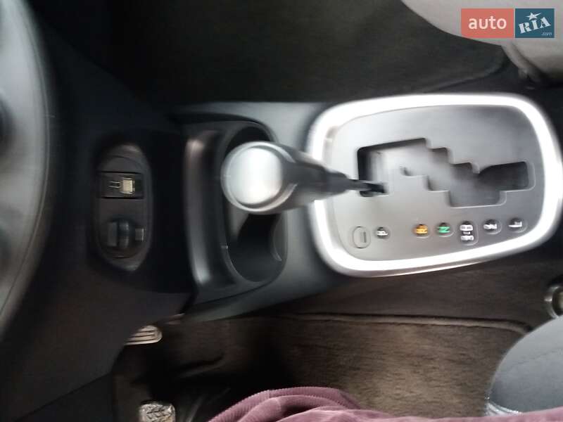 Хетчбек Toyota Yaris 2017 в Запоріжжі