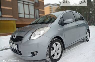 Хэтчбек Toyota Yaris 2008 в Чернигове