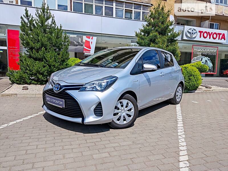 Хэтчбек Toyota Yaris 2014 в Ужгороде